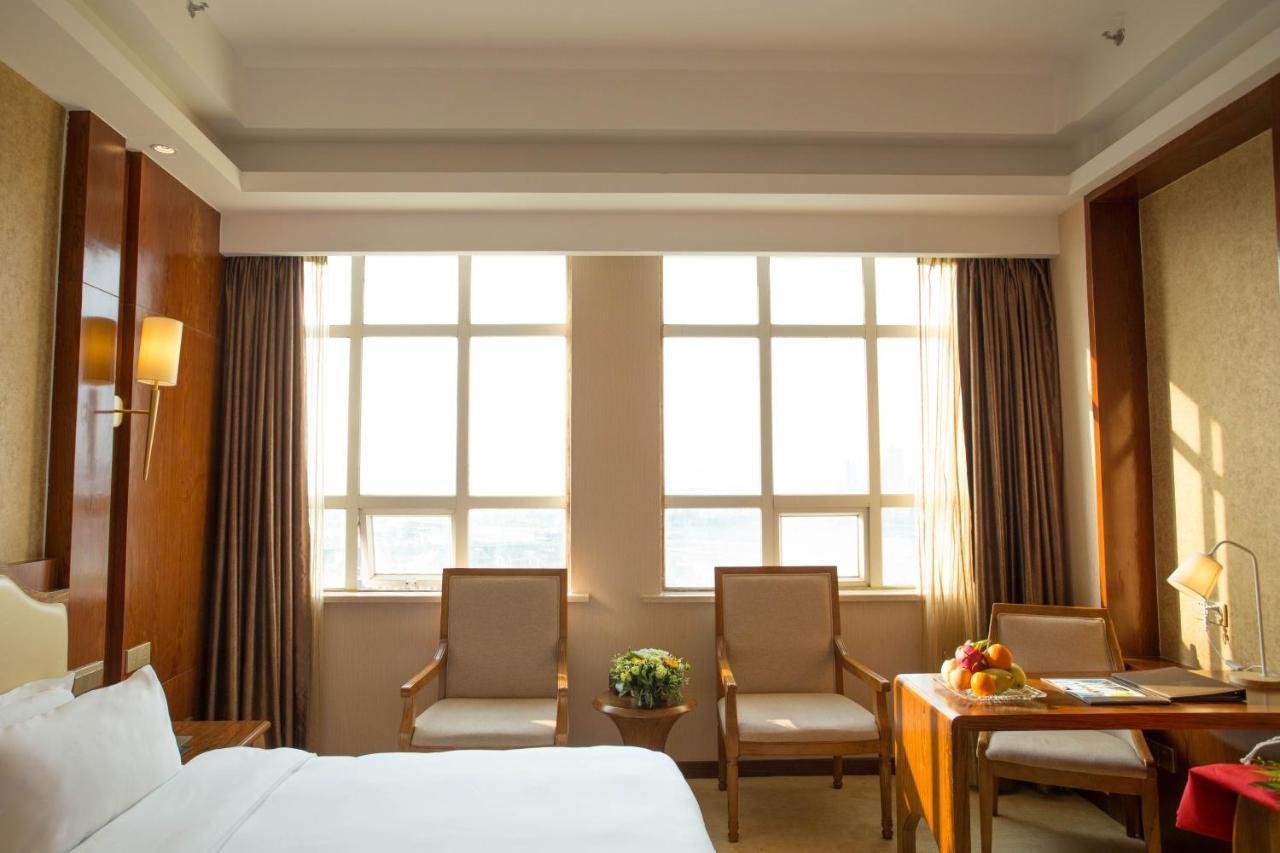 Hong Van Grand Hotel Mong Cai Exterior photo