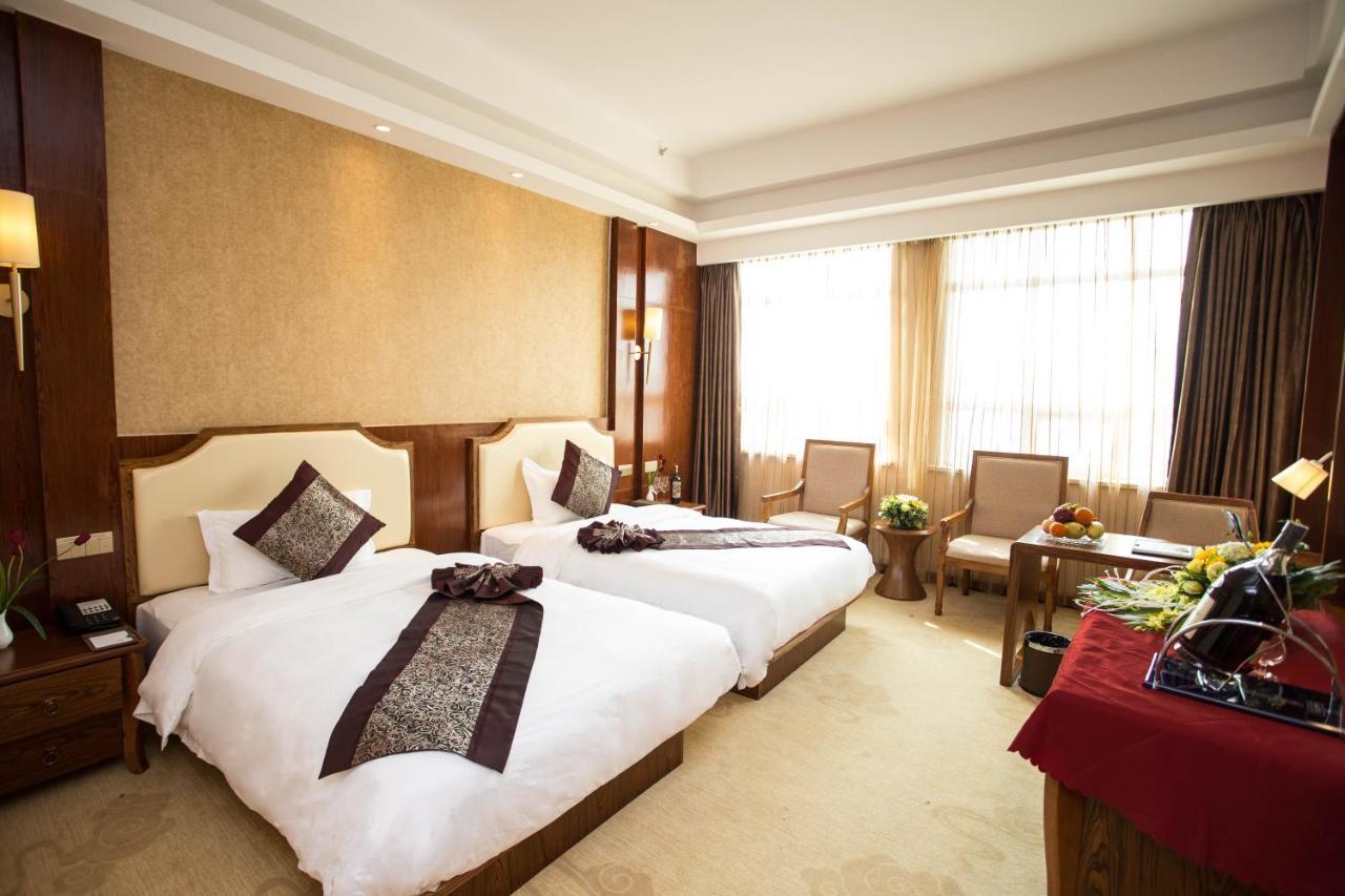 Hong Van Grand Hotel Mong Cai Exterior photo