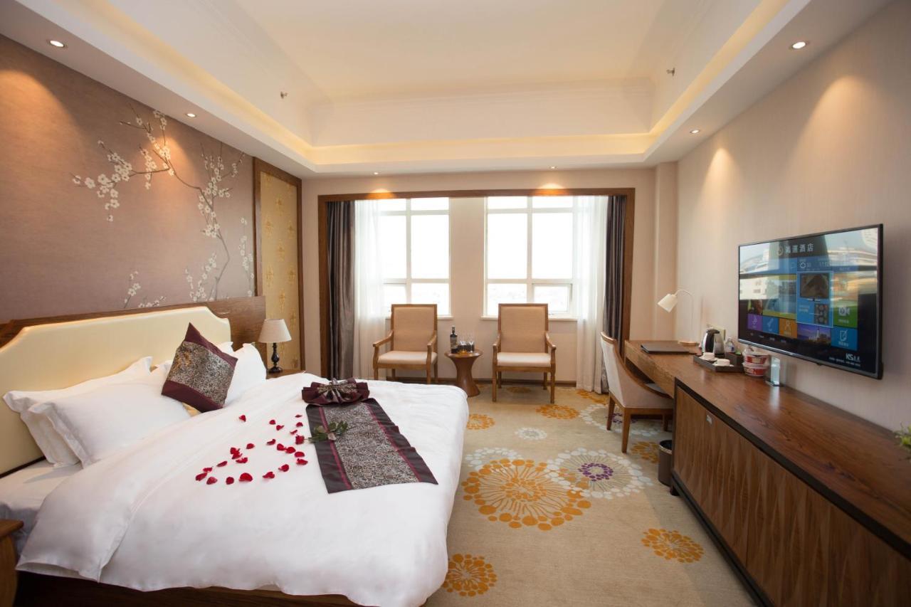 Hong Van Grand Hotel Mong Cai Exterior photo