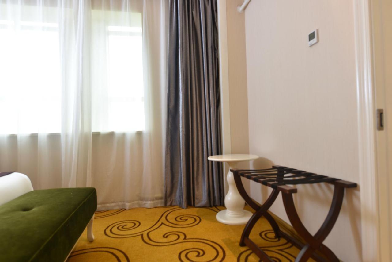 Hong Van Grand Hotel Mong Cai Exterior photo