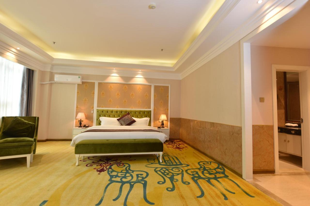Hong Van Grand Hotel Mong Cai Exterior photo