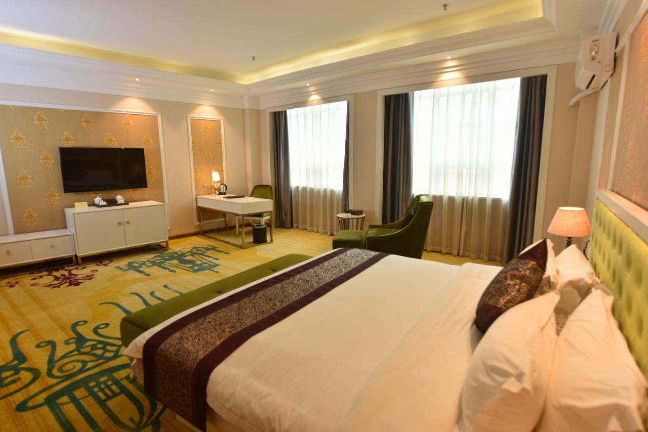 Hong Van Grand Hotel Mong Cai Exterior photo