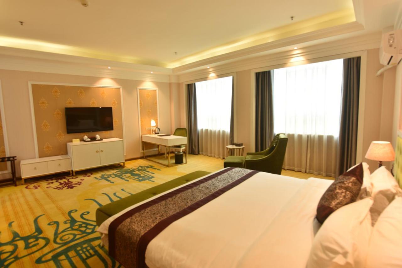 Hong Van Grand Hotel Mong Cai Exterior photo