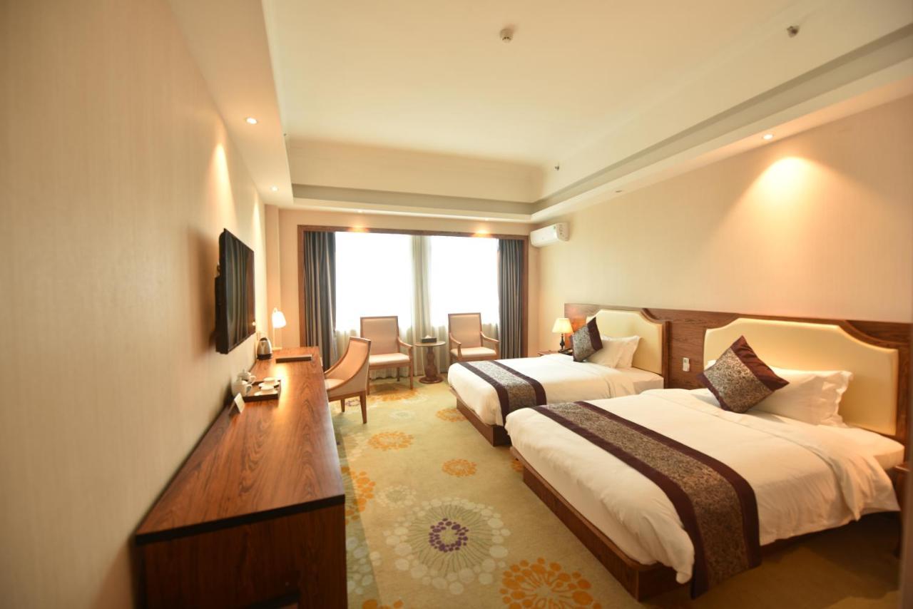 Hong Van Grand Hotel Mong Cai Exterior photo