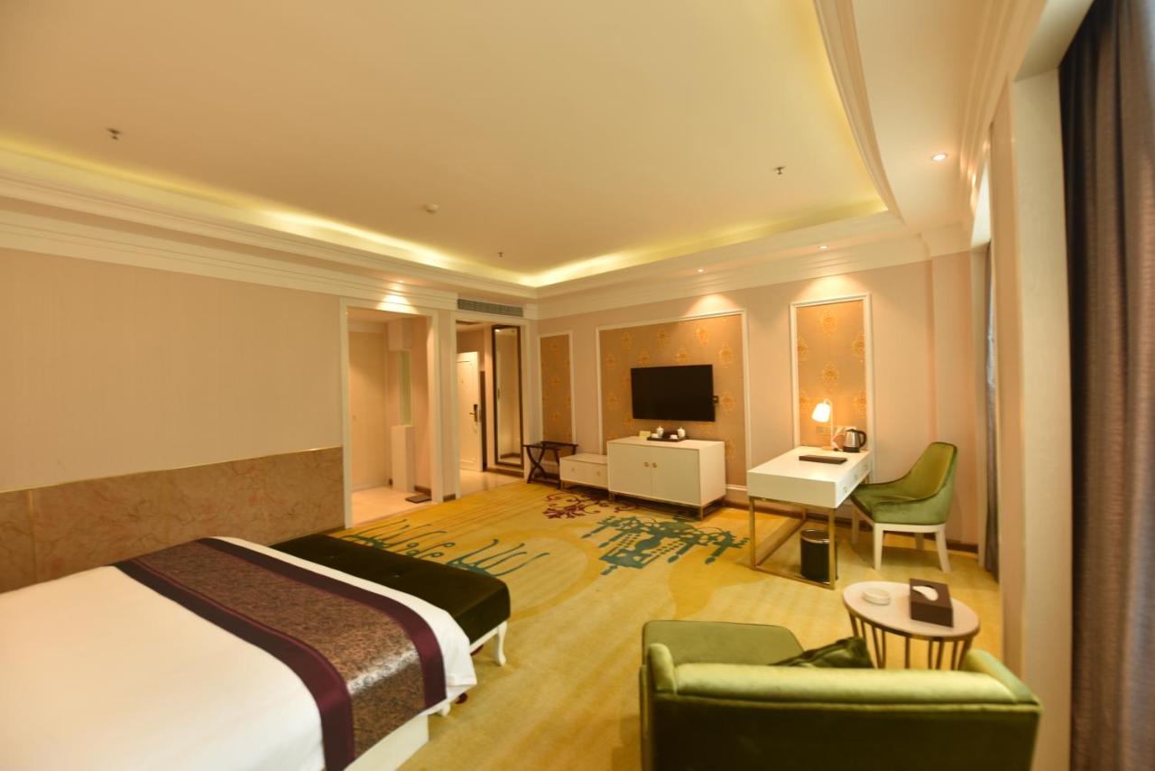 Hong Van Grand Hotel Mong Cai Exterior photo